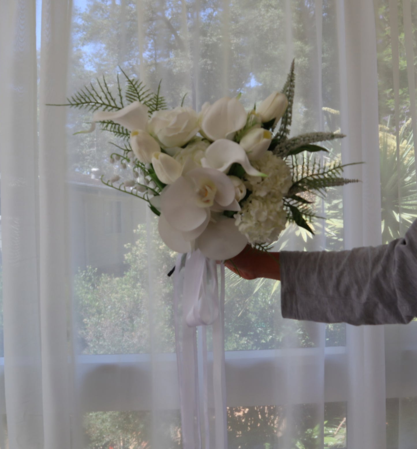 Pure Ivory – Classic White Silk Wedding Bouquet