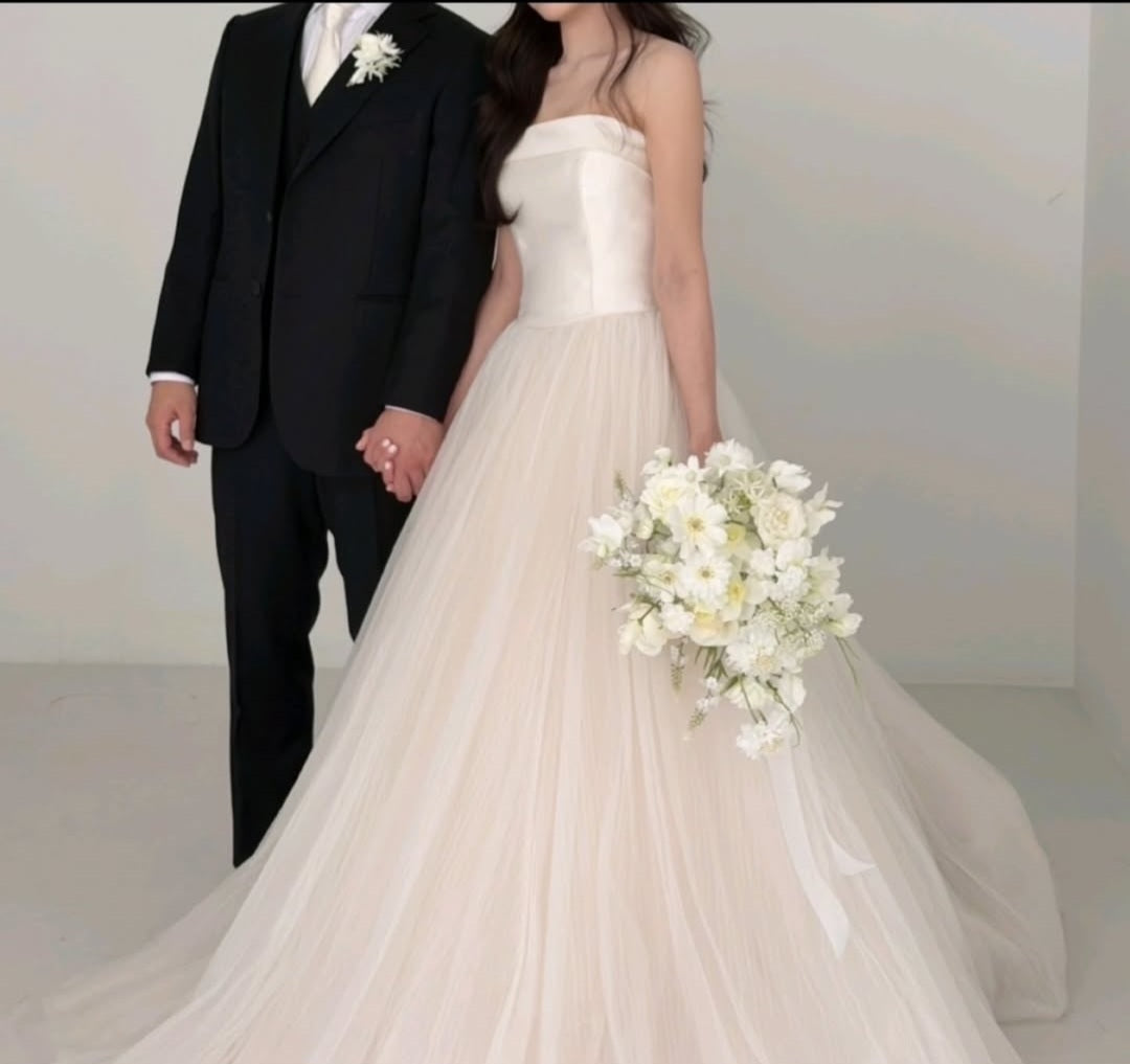 Romantic White Cloud Wedding Bouquet