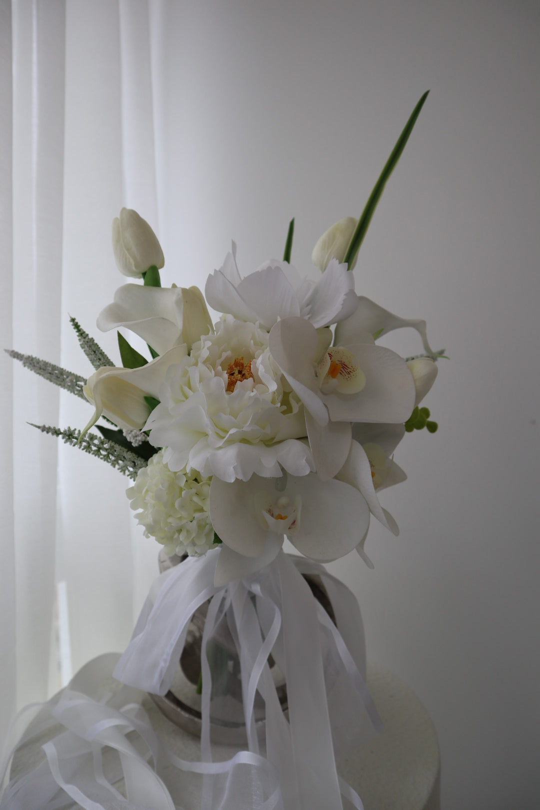 Modern Classic White Delight Silk Wedding Bouquet